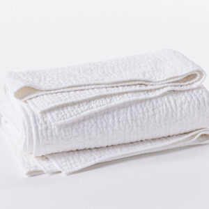 Alpine White Breathable Embroidered Handstitched Organic Percale Quilt